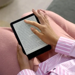 Czytnik e-booków Amazon Kindle Paperwhite (12th Generation) Signature Edition 32GB 7" Różowy bez reklam /OUTLET