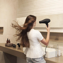 Suszarka Cecotec Bamba IoniCare 5350 PowerShine Ice Czarna 2600W /OUTLET