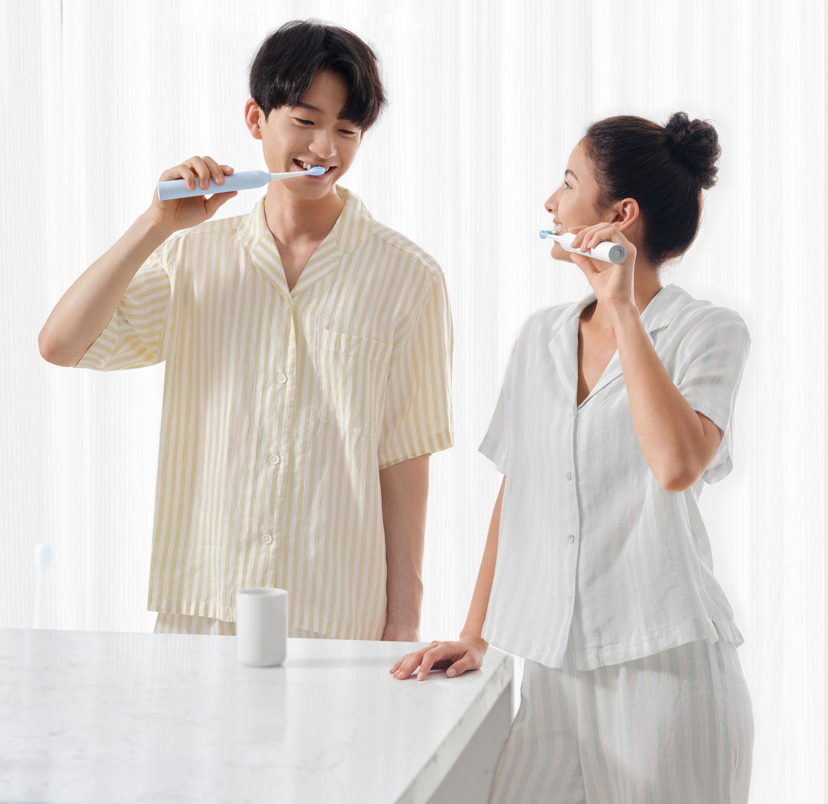 Usmile P10 PRO White Szczoteczka soniczna + 2 końcówki pol_pl_Usmile-P10-PRO-White-Szczoteczka-soniczna-2-koncowki-16998_8